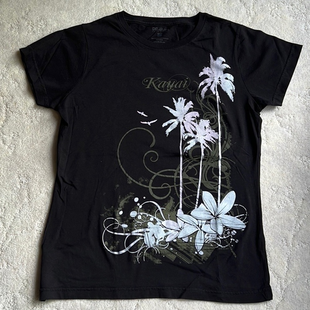 Black Del Sol Sun Changing Color “Kauai” Hawaii Tshirt